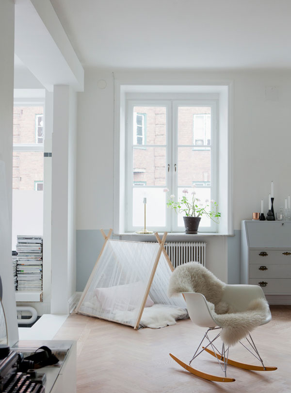 magazine-piles-in-window