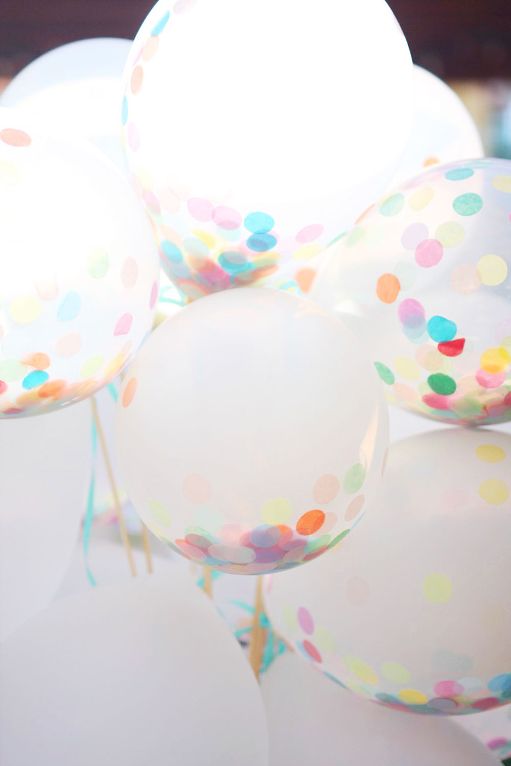 jestcafe.com-balloon-confetti3