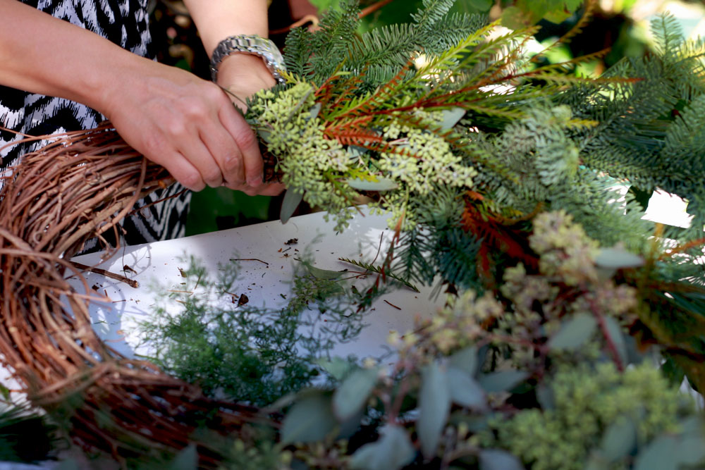 jestcafe.com-wreath-making21