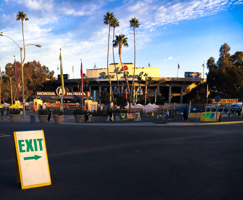 A Guide To Visit The Rose Bowl Flea Market Jest Cafe