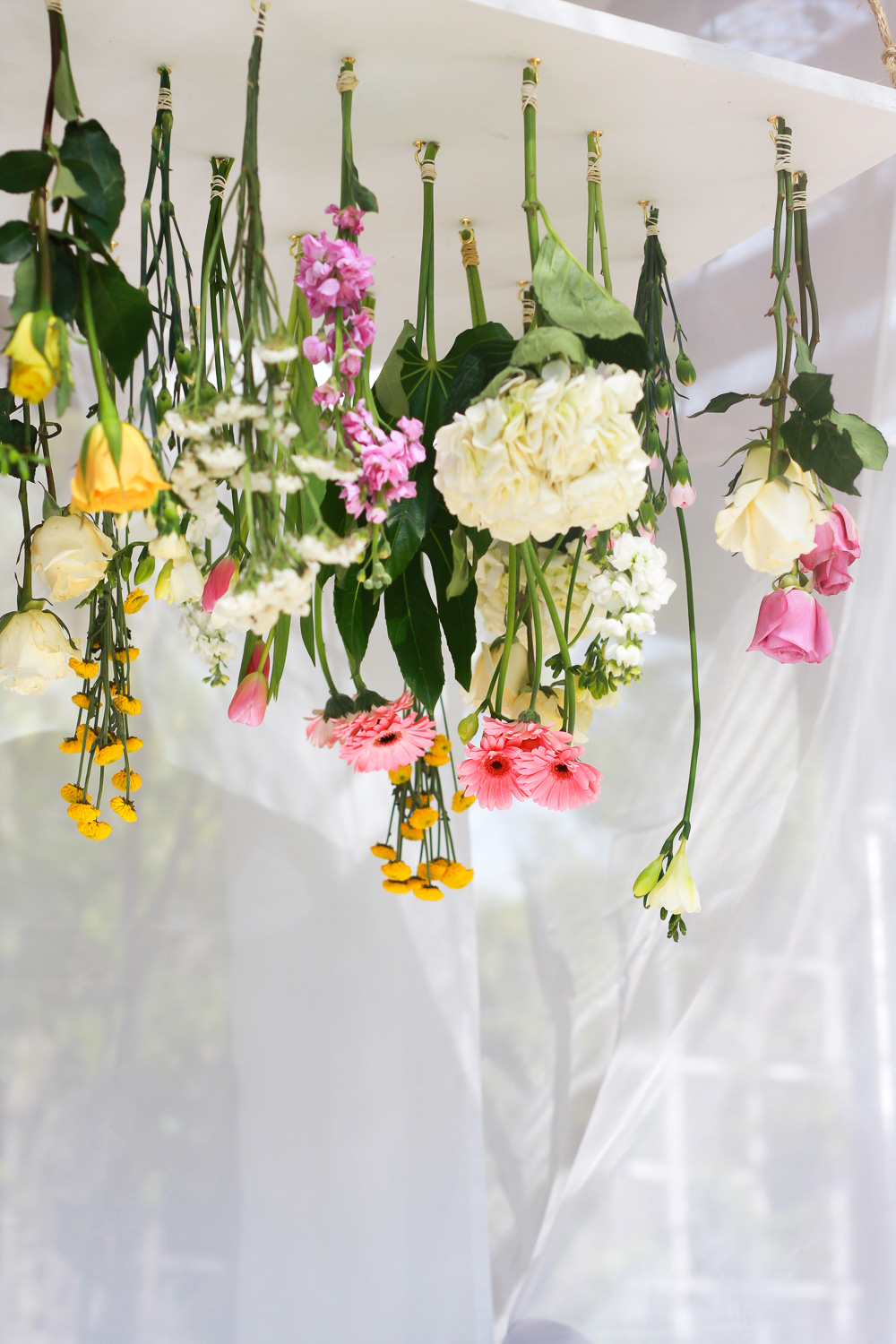 Diy hanging deals floral arrangements