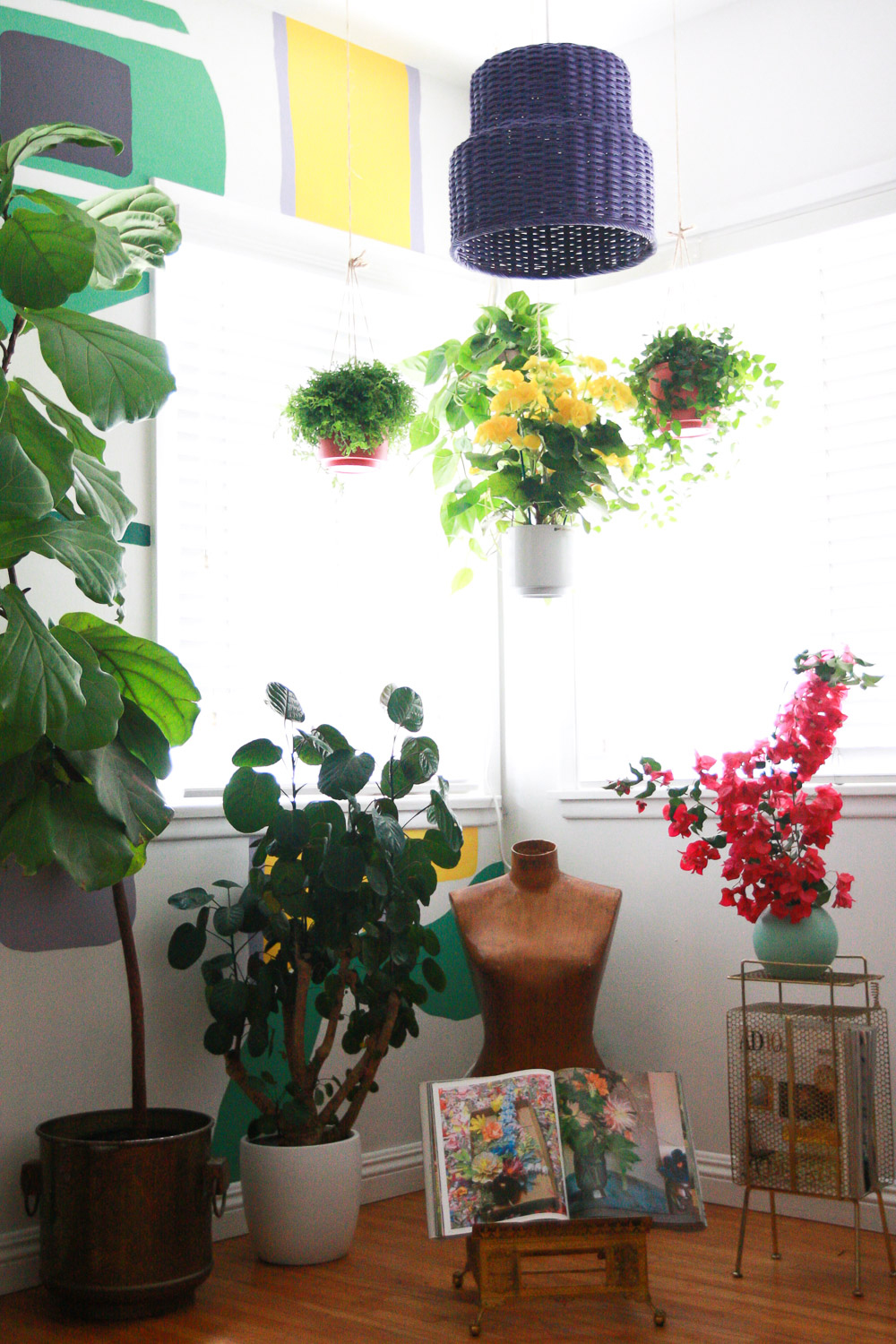 how tomato a lamp with a basket